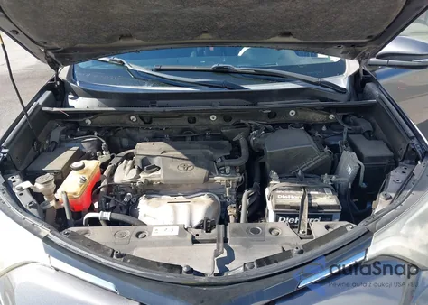 2017 Toyota Rav4 Xle z USA, uszkodzony, nr VIN JTMWFREV0HJ120453